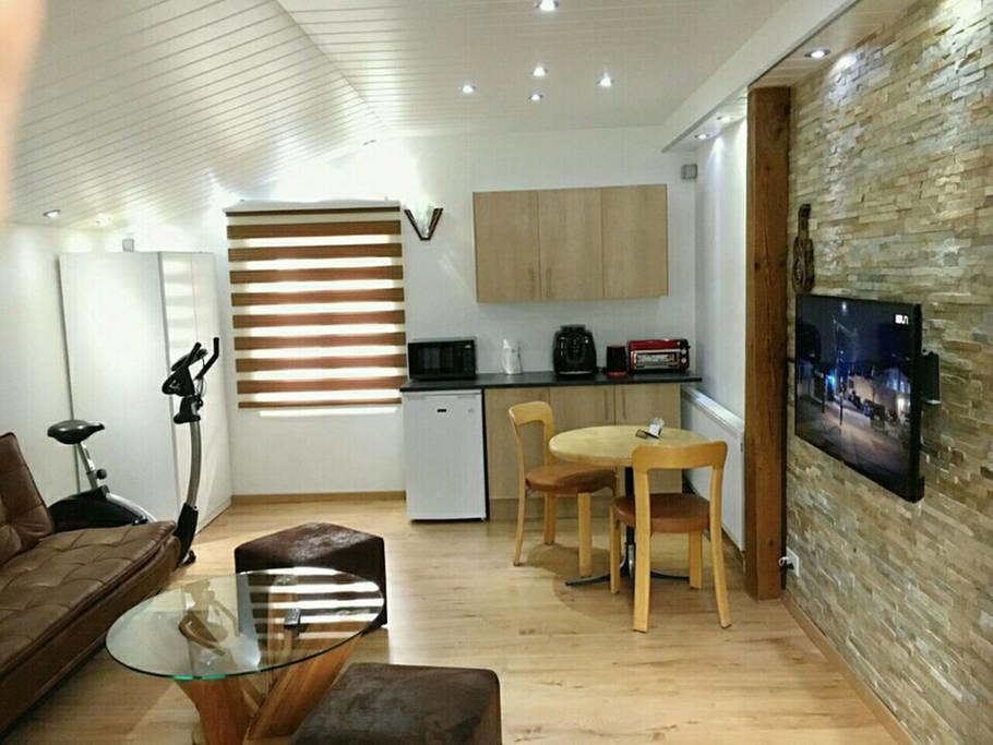 Studio Cosy Au Centre De Couvet Buitenkant foto